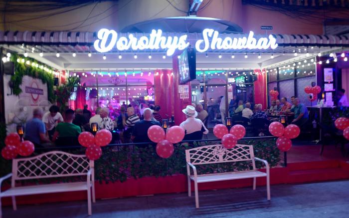 Dorothys Showbar