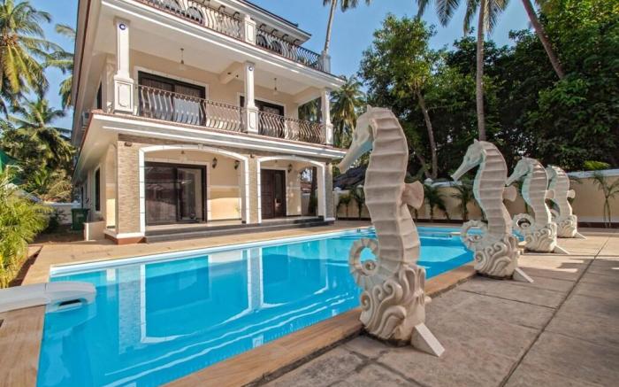 Exquisite 9 Bedroom Family Style Mansion with Pool