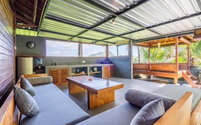 Serene Pondok Carik Villa