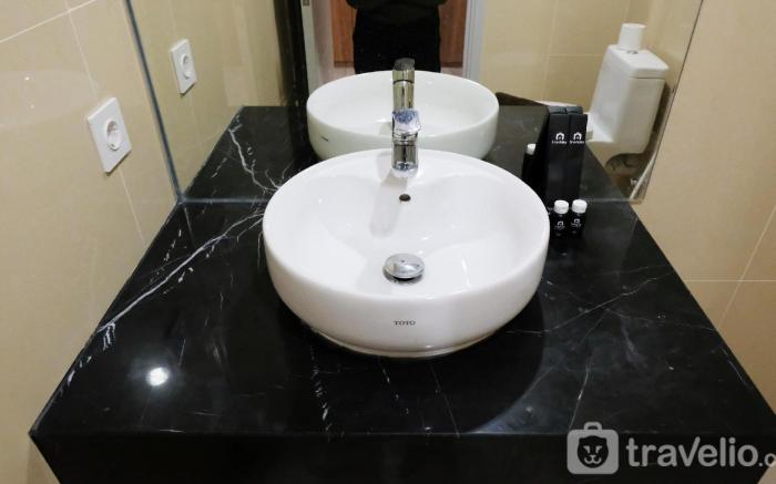 Best Deal Studio Grand Sungkono Lagoon By Travelio