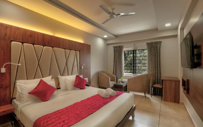 Lexus Inn