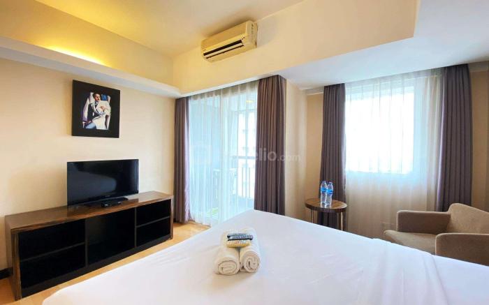 Cozy 1BR Apartment at Braga City Walk By Travelio