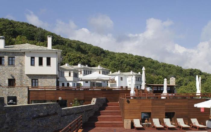 12 Months Luxury Resort