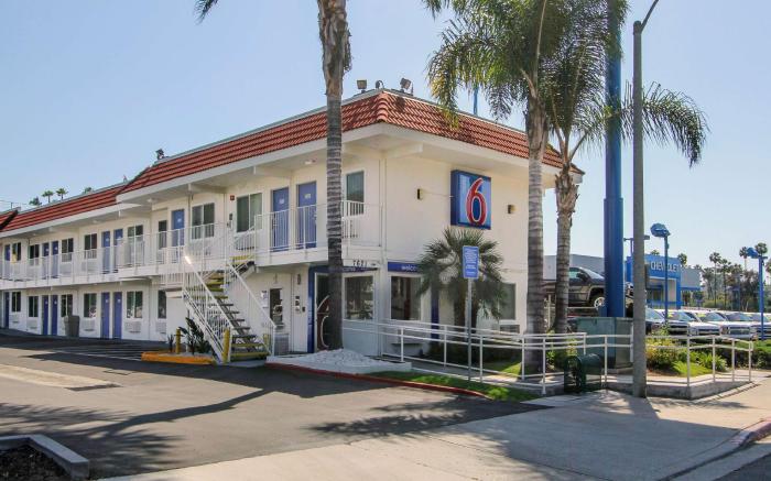 Motel 6 La Mesa, CA - San Diego