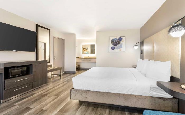 Best Western Marina State Beach