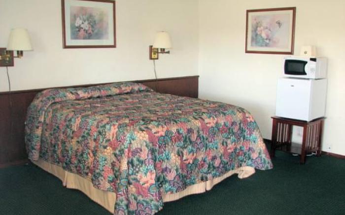 Spinning Wheel Motel