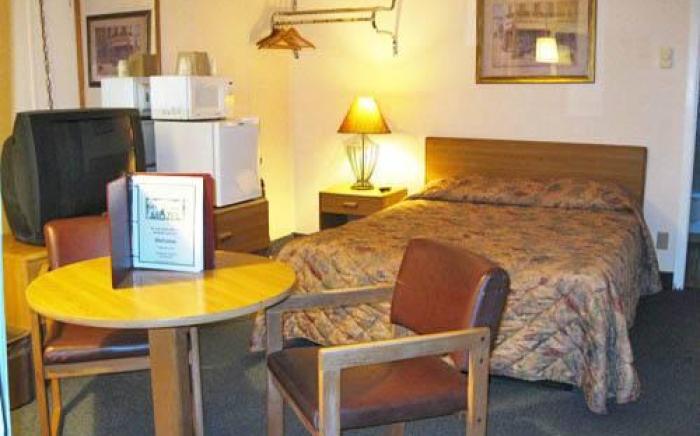 Seven Seas Inn & Suites