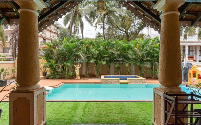 Lavish Executive Villa with Private Swimming Pool