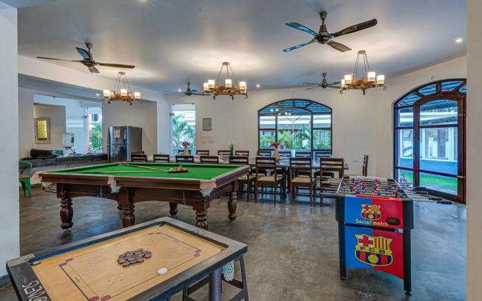 Luxe Villa Badminton Basketball Jacuzzi -10BHK