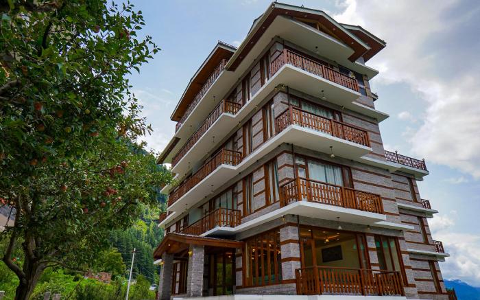 The Genial Mount, Manali