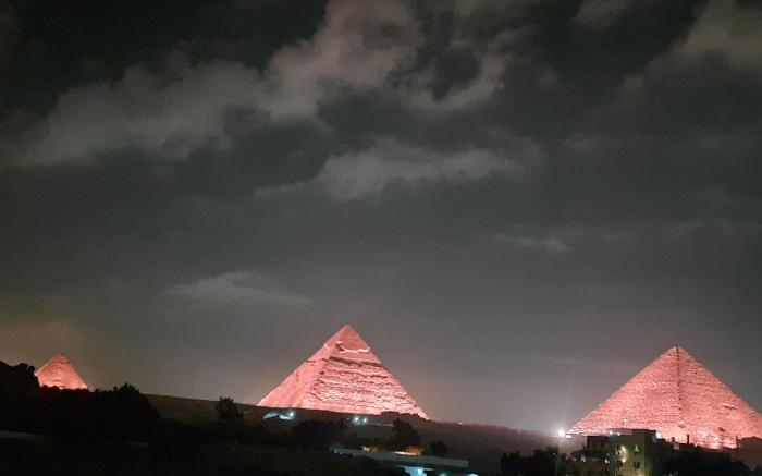 Aton pyramids view guest house 
