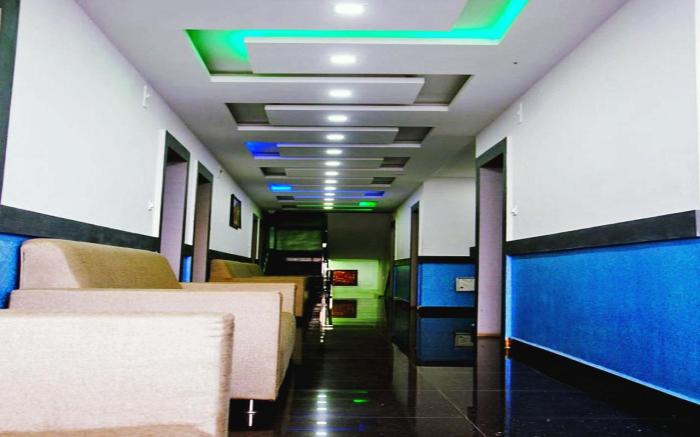 STAYMAKER Hotel Hill View