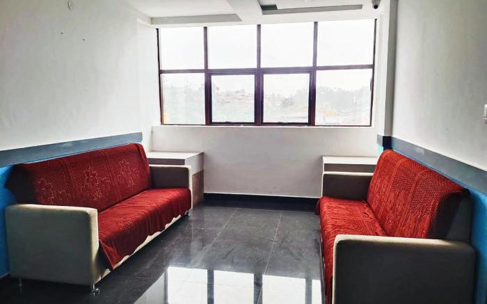 STAYMAKER Hotel Hill View