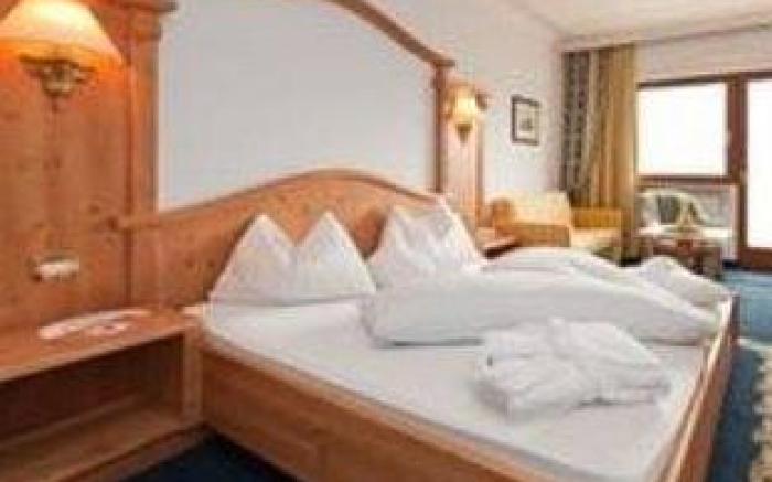 Small & Beautiful Hotel Gnaid