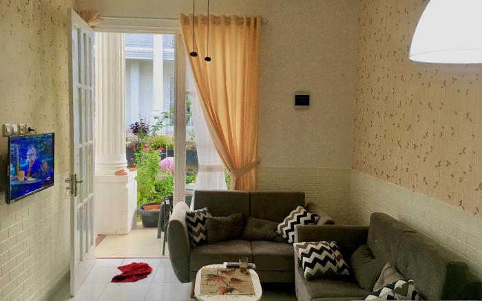 Villa blessing hills cipanas puncak view gunung
