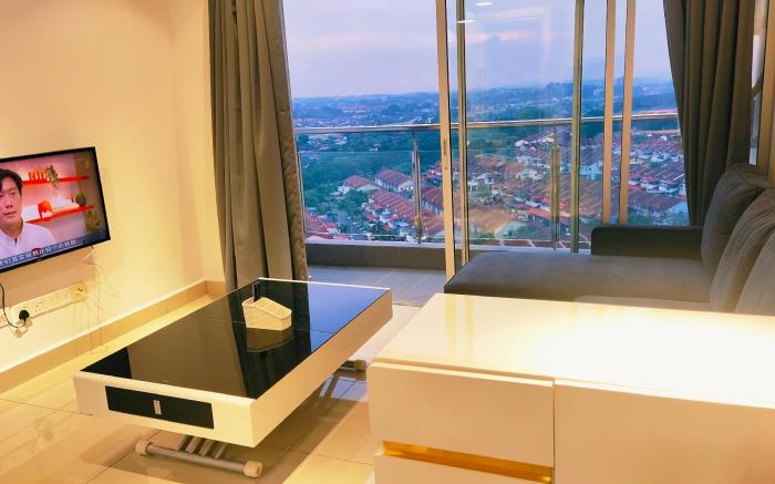 A15160 Kulai d'putra suites 3R11P near Jpo/Airport