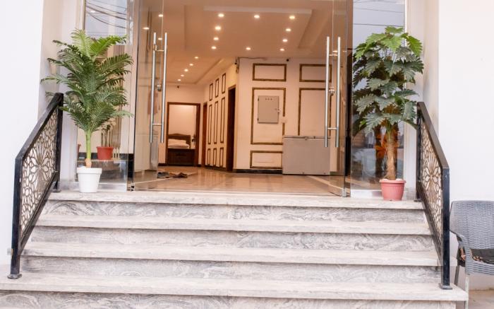 Regal Residency