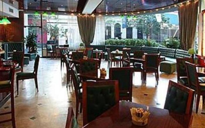 Plaza Real Suites Hotel