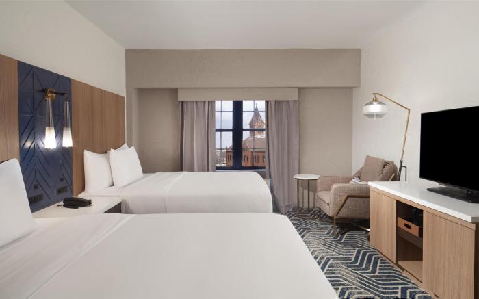 Hotel Royer Urbana Champaign, Tapestry Collection by Hilton