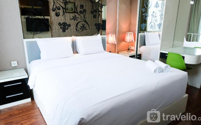 Luxury 2BR The Via and The Vue Ciputra By Travelio