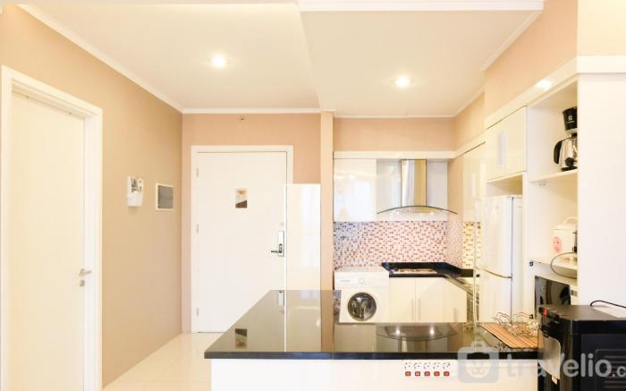 Luxury 2BR The Via and The Vue Ciputra By Travelio
