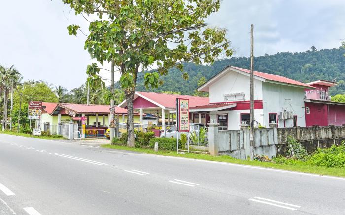 OYO 90660 Rayyans Roomstay