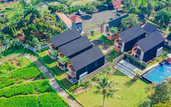 Lenirra Villa & Resto