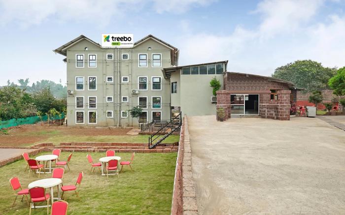 Treebo Vhyomaan Resort