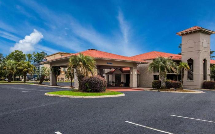 Super 8 by Wyndham Savannah
