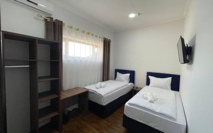 Shosh Avenue Hotel