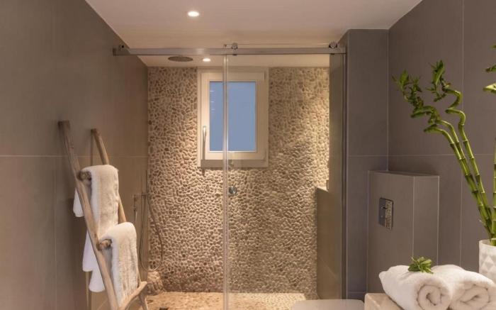 Deluxe  Suite Sea View &  Hot Tub - White & Co