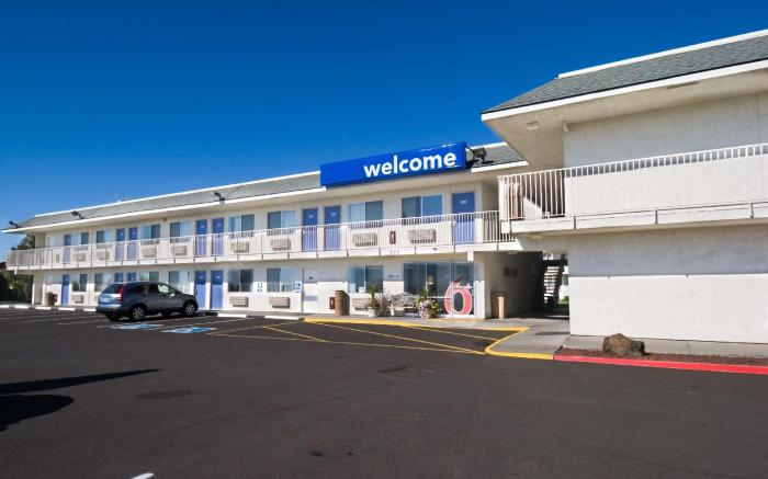 Motel 6 Pendleton, OR
