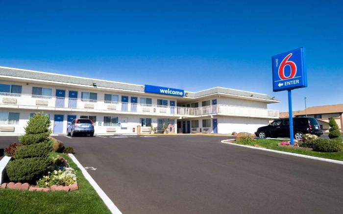 Motel 6 Pendleton, OR
