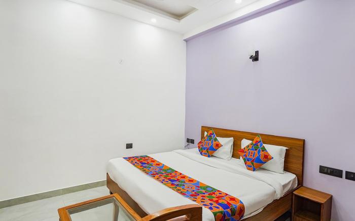 FabHotel Sunrise Sector 56