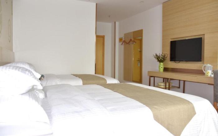 GreenTree Inn Baoding City Anguo City Baoheng Road Trading hall Express Hotel