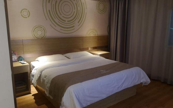 GreenTree Inn Xi'an Xincheng District Raily Station Wukou Metro Station Hotel