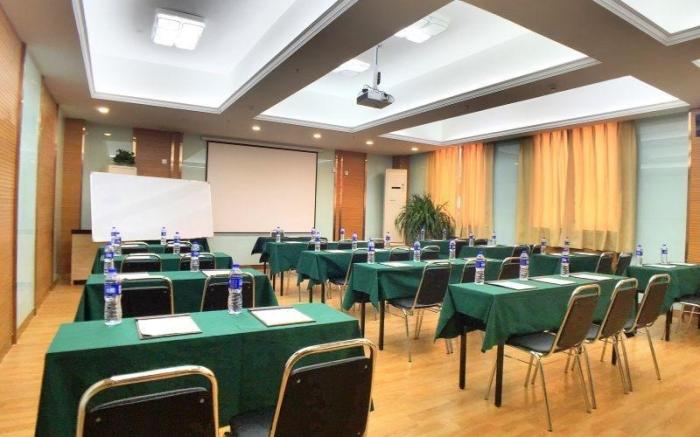 GreenTree Inn Kaifeng Jinming District Jinming Square Little Song City Hotel