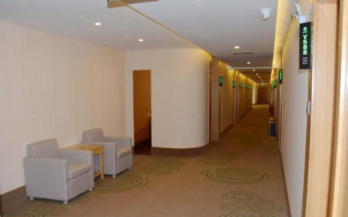 GreenTree Inn LiuAn Jinan District North Bus Station Express Hotel