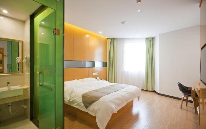 Vatica Hefei Maanshan Road Lvdiyinghai Zhugang Metro Station Hotel