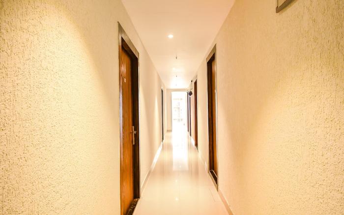 FabHotel Lake View Topsia - China Town