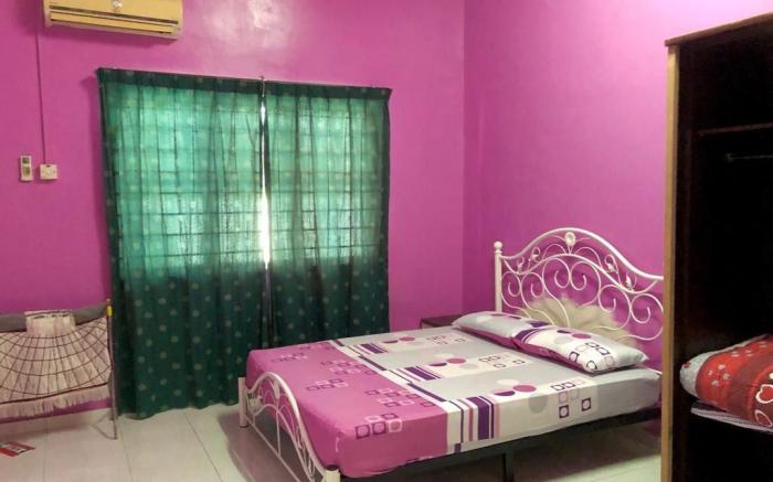 HOMESTAY TEPI PANTAI CRYSTAL BAY