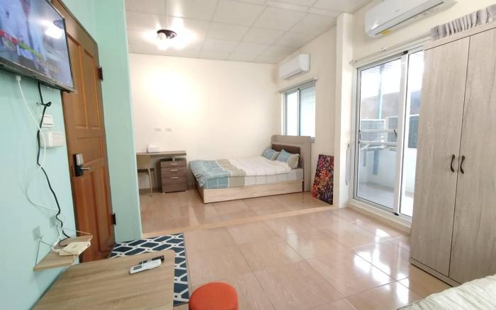 yule 育樂宅   (台南火車站,成功大學）