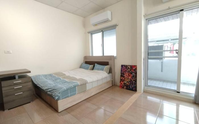 yule 育樂宅   (台南火車站,成功大學）