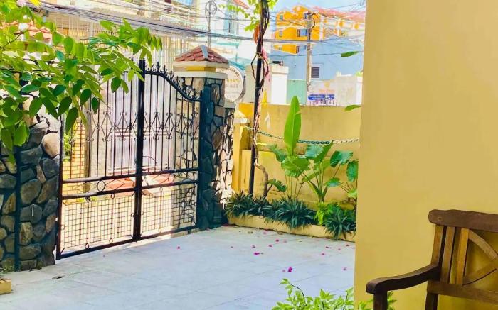 Central Hoi An Ancient Home 