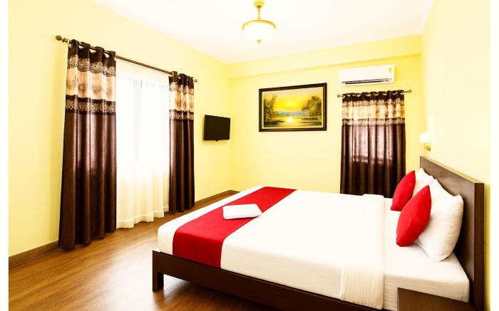 Goroomgo Hotel Paradise Varanasi