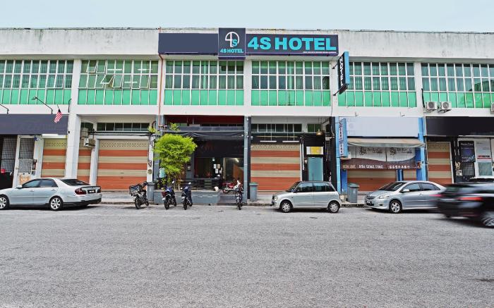 Capital O 90674 4S Hotel
