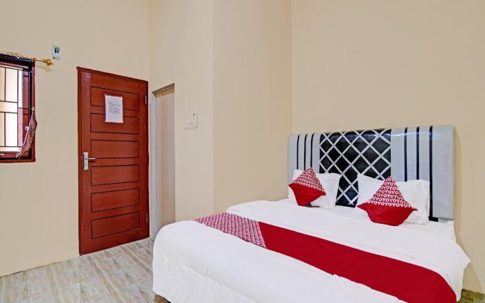 OYO 91835 Djasur Kost