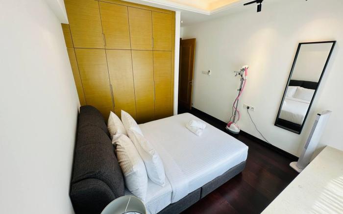 R&F Spacious 2BR unit by ANJU