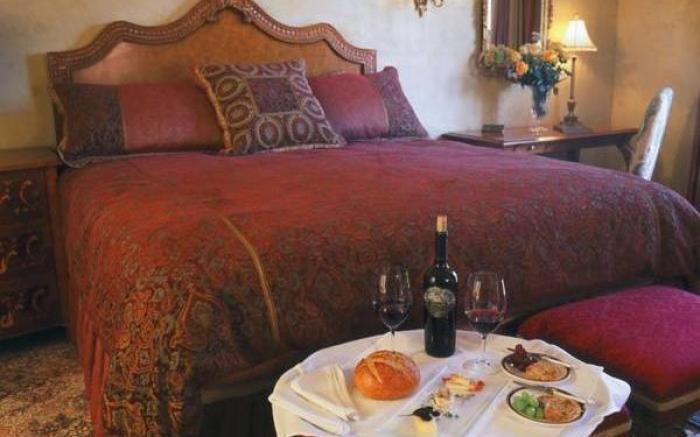 Ledson Hotel & Zina Lounge