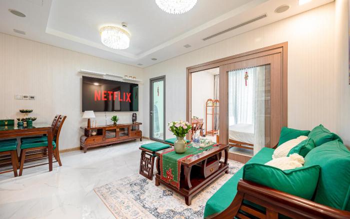 Landmark 81 building, luxurious furniture 1Br Apt